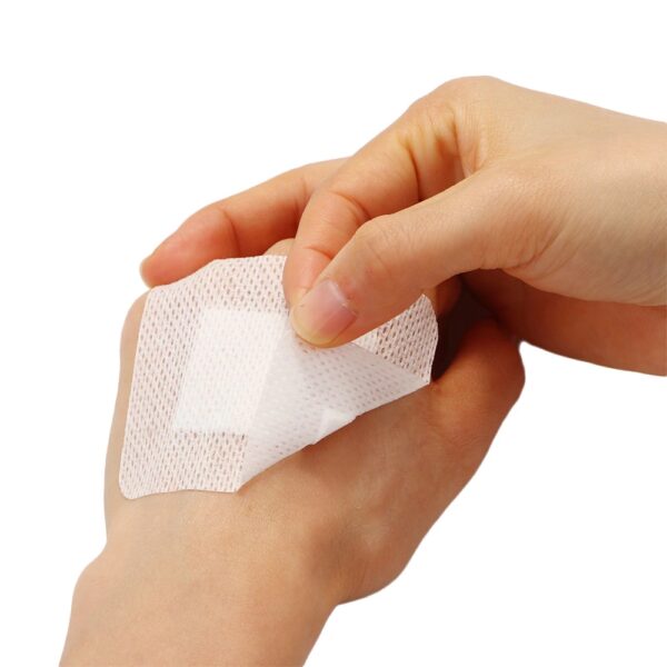 แผ่นพลาสเตอร์ sterile 6*7cm. (แพค 50ชิ้น) - Image 5